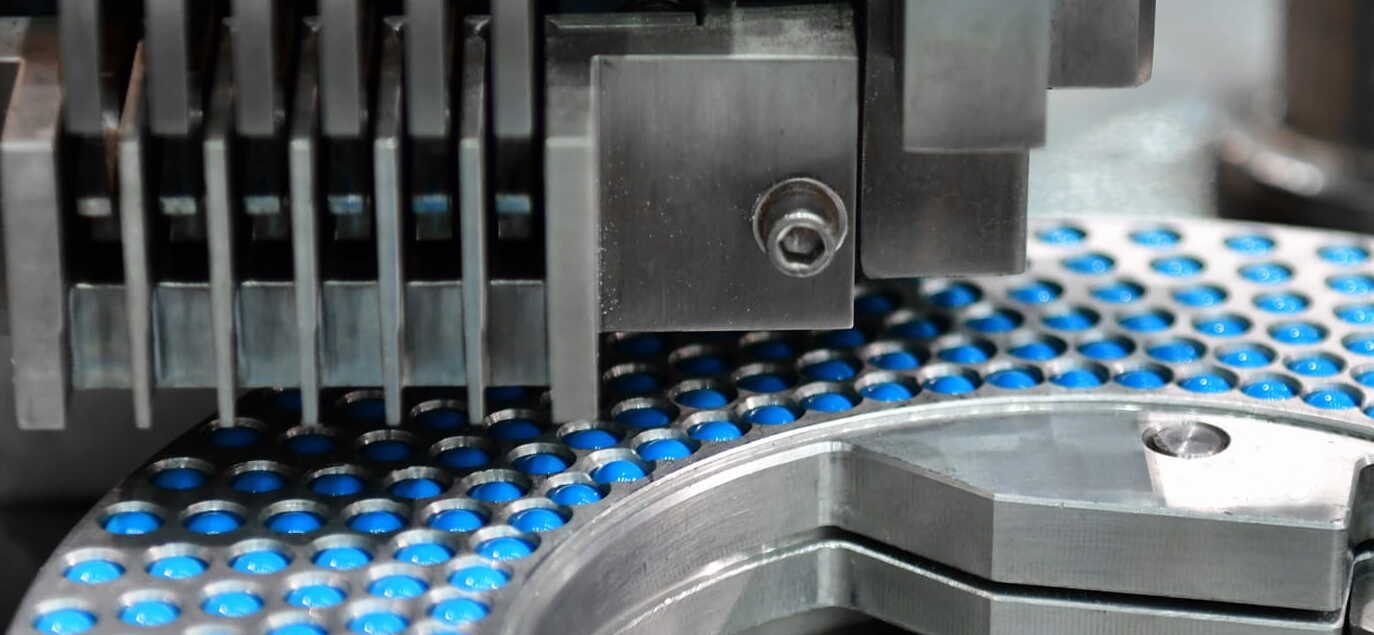 Mitigating Pharmaceutical Supply Chain Risk with Real-time Information